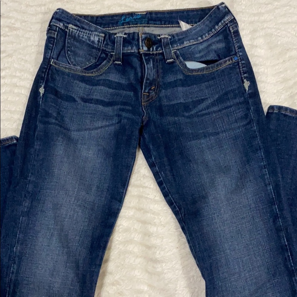 Levis Slight Curve Straight Jeans